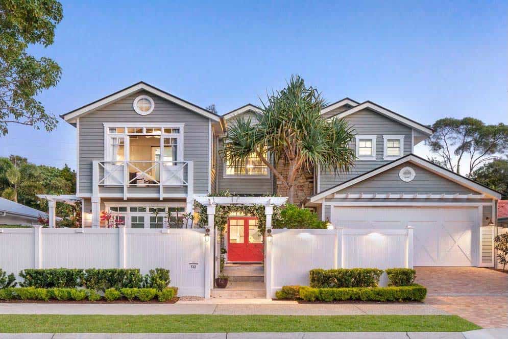 Hamptons-Style-Home
